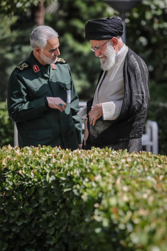 گزیده تصاویر سپهبد شهید  قاسم سلیمانی