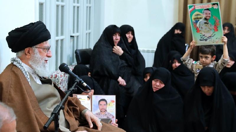 دیدار جمعی از خانواده‌های شهدای مدافع حرم